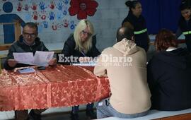 Imagen de Operativo de documentaci&oacute;n en el barrio Virgen del Lujan