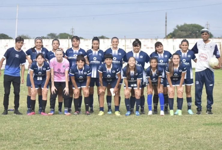 Imagen de El fútbol femenino de A.S.A.C. crece y compite en este 2024.