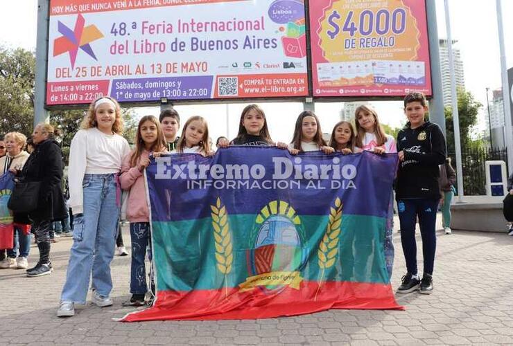 Imagen de Fighiera: Tercera experiencia en la Feria del Libro