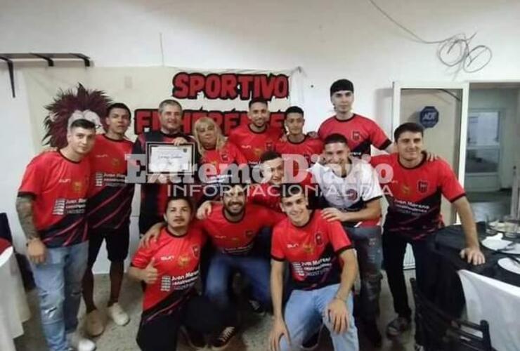 Gustavo "Canelo" Lorenzi, utilero, recibi&oacute; un reconocimiento especial.