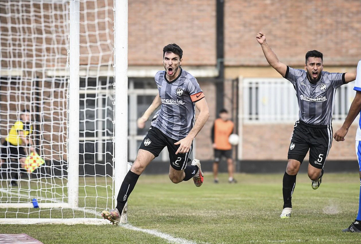 El capitán Santiago Fiore anotó el 1-0.