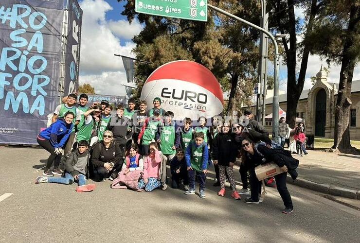 Imagen de La Escuela de Deportes de Alvear particip&oacute; de los Juegos Crear en Rosario
