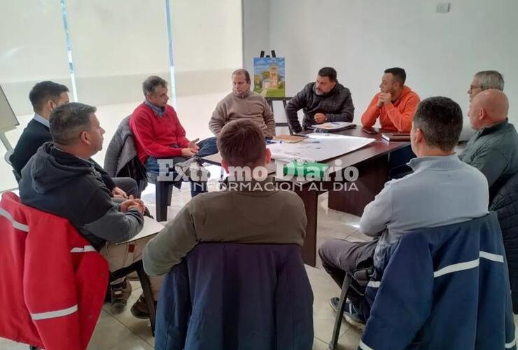 Imagen de Alvear: Reunión con la empresa Rovial por el ensanchamiento de la Ruta N°21