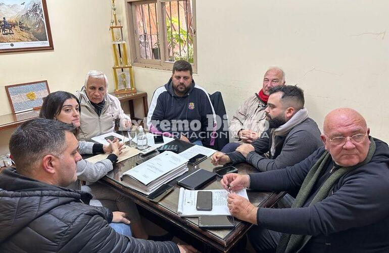 Imagen de Reuni&oacute;n en el Concejo para aumentar los m&oacute;dulos bromatol&oacute;gicos