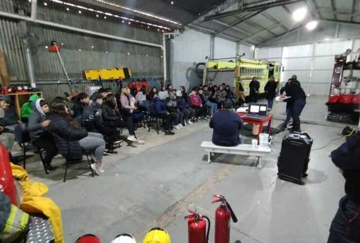 Imagen de Capacitaci&oacute;n en prevenci&oacute;n y cuidados ante situaciones de emergencia