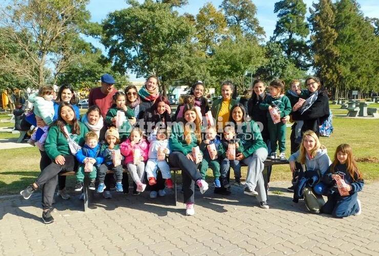Imagen de La Comuna de Alvear agasaj&oacute; a los Jardines y Maestras Jardineras
