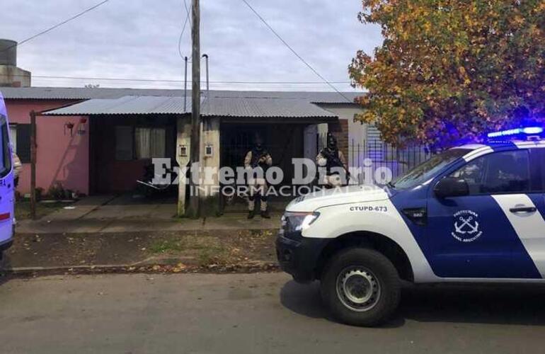 Imagen de Dos detenidos tras allanamiento en Barrio Santa Rita