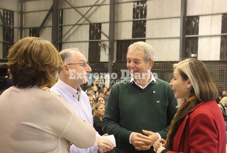 Imagen de Daniel Tonelli participó de la Jura de la Constitución Nacional de alumnos de la Escuela Santa María Goretti