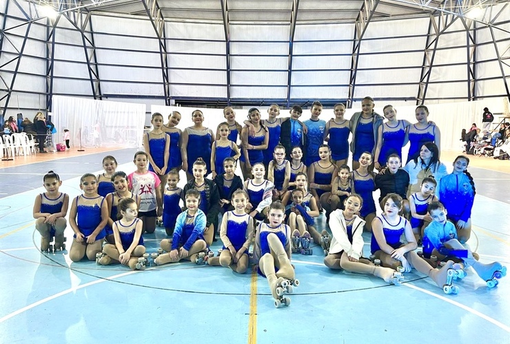 El grupo de pat&iacute;n a cargo de la profe Yamila V&aacute;zquez.