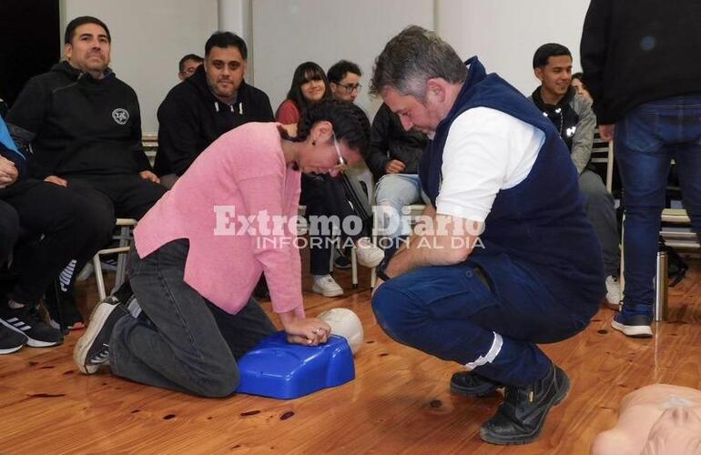 Imagen de Alvear: Curso de RCP para alumnos de la carrera de Técnico en Mantenimiento Industrial