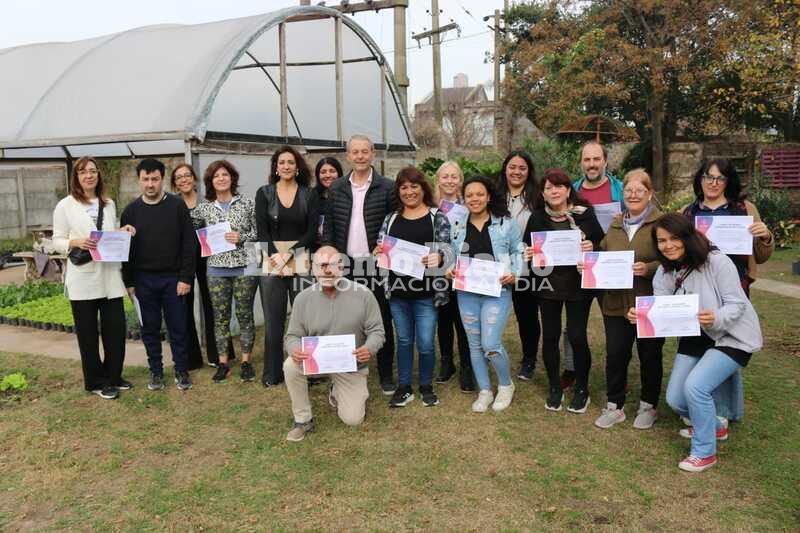 Imagen de Final y entrega de diplomas por el segundo Curso de Huerta Org&aacute;nica Domiciliaria