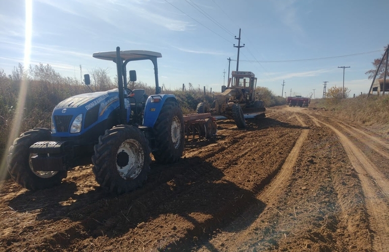 El gobierno de Paponi aport&oacute; el disco y tractor para abovedar un tramo de 2km.