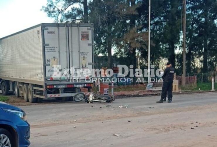 Imagen de Una mujer que se movilizaba en moto resultó herida tras accidente
