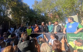 Imagen de Dur&iacute;simo comunicado de la Intersindical Rosario sobre la visita de Javier Milei a Rosario
