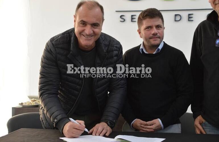 Imagen de Plan Incluir: La Comuna de Alvear firm&oacute; un convenio para la incorporaci&oacute;n de luminarias led