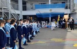 Imagen de Escuela Santa Luc&iacute;a: Jornada especial por el D&iacute;a de la Bandera