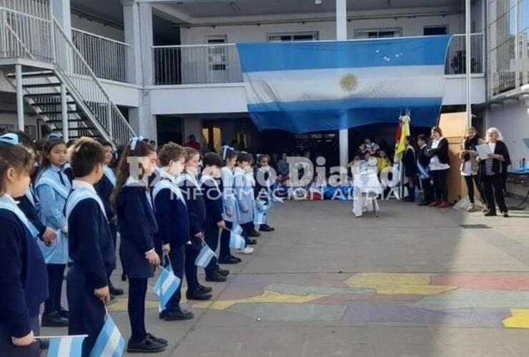 Imagen de Escuela Santa Lucía: Jornada especial por el Día de la Bandera