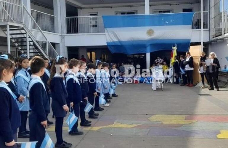 Imagen de Escuela Santa Lucía: Jornada especial por el Día de la Bandera