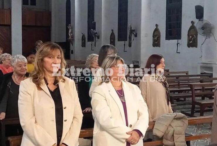 Imagen de La Escuela Santa Lucía celebró la jubilación de Gabriela Di Libero y Claudia Leonzio