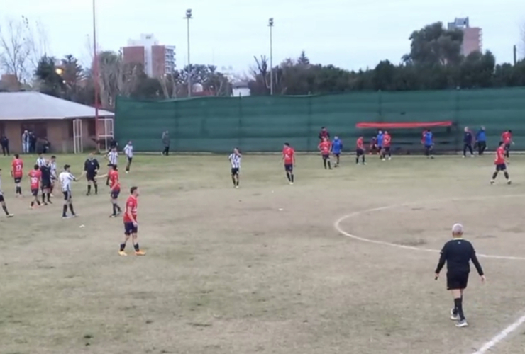 Imagen de 1era división: Unión venció 5-3 a Talleres en los Cuartos de Ida.