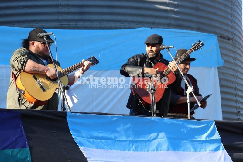 Imagen de La Comuna de Fighiera realiz&oacute; el festival por el Dia de la Bandera