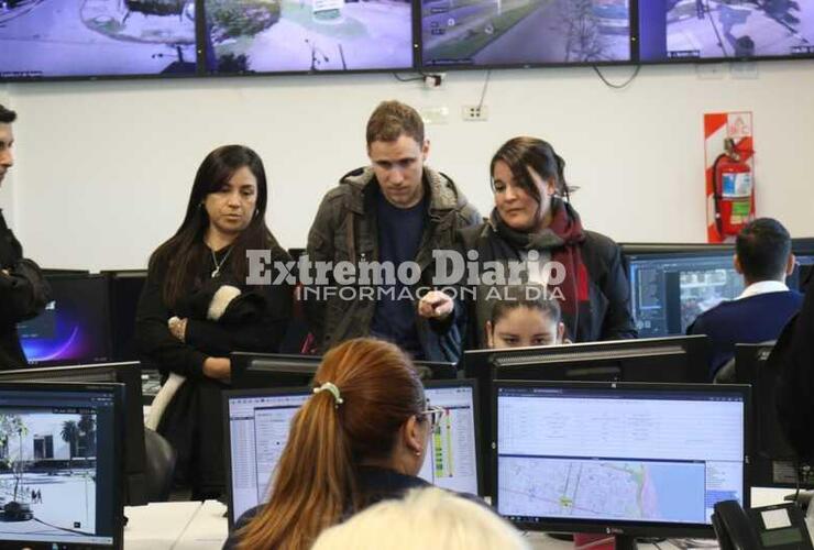 Imagen de Capacitación a operadores de monitoreo municipal en la central del 911